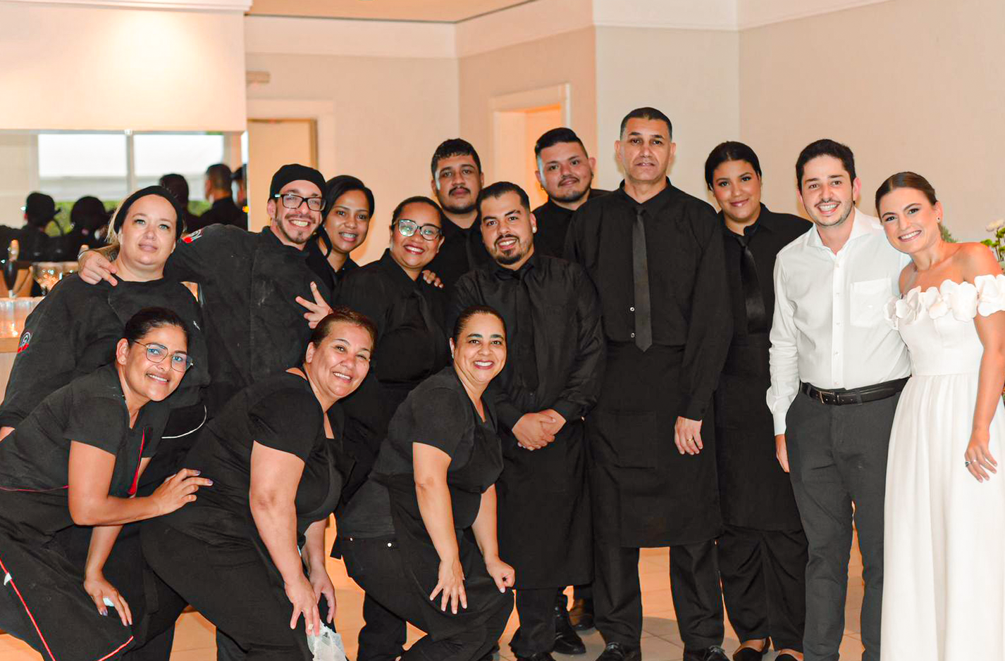 Foto com integrantes da equipe da By Lou